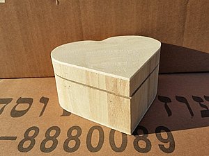 תיבת לב מעץ תיבת לב מעץ