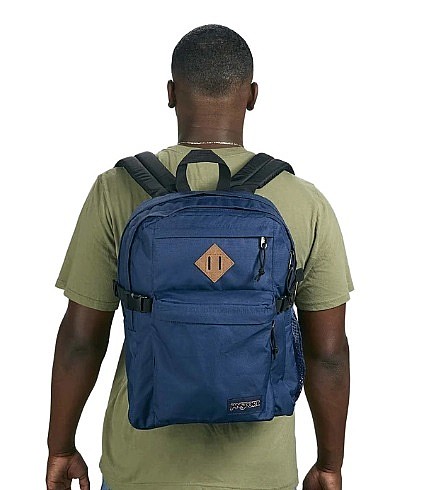 ��� MAIN CAMPUS - ����� | JANSPORT