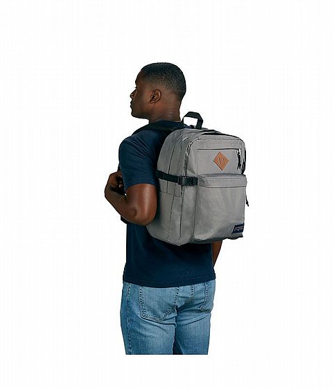 ��� Main Campus ���� JANSPORT | GREY
